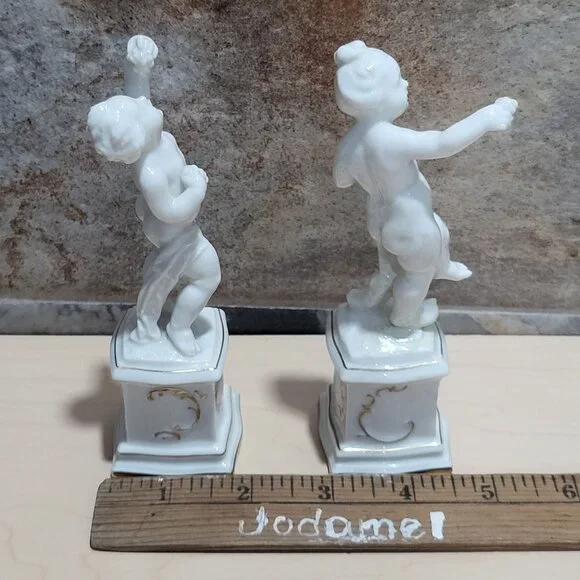 Vintage Pair Hutschenreuther Porcelain Cherubs Putti Four Seasons Figurine